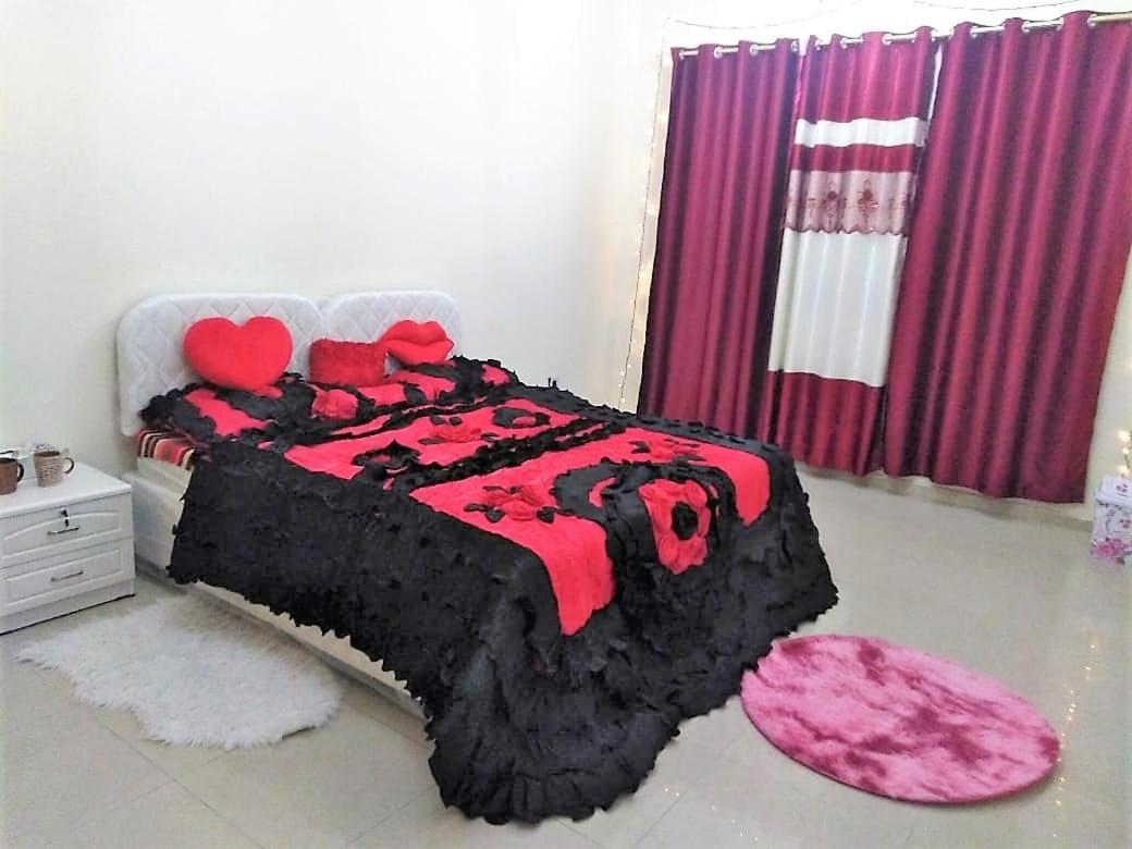 Bright Sunshine Holiday Home Shared Apartments Dubai Bagian luar foto