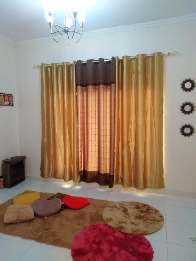 Bright Sunshine Holiday Home Shared Apartments Dubai Bagian luar foto