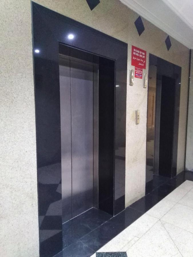 Bright Sunshine Holiday Home Shared Apartments Dubai Bagian luar foto