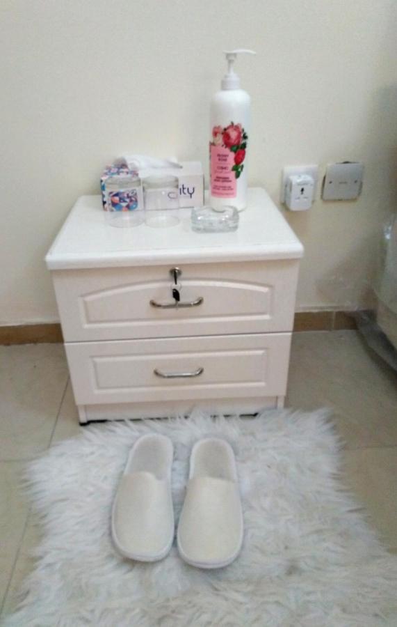 Bright Sunshine Holiday Home Shared Apartments Dubai Bagian luar foto