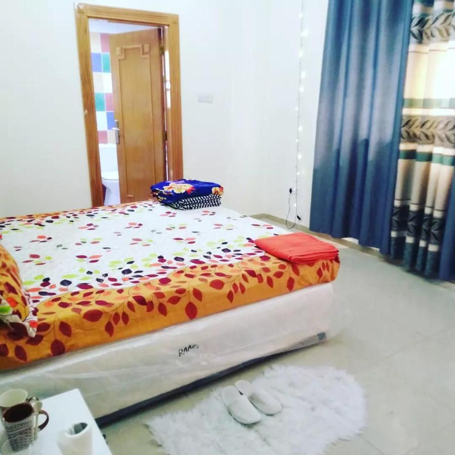 Bright Sunshine Holiday Home Shared Apartments Dubai Bagian luar foto