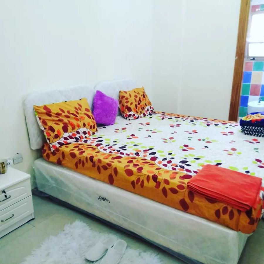 Bright Sunshine Holiday Home Shared Apartments Dubai Bagian luar foto